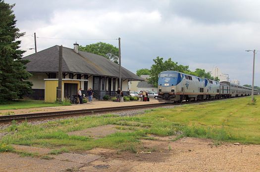 9 25 800px-Amtrak_Empire_Builder_at_Tomah,_Wisconsin by Mulad in the Public Domain